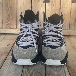 Used Nike Lebrons 21 size 4.5